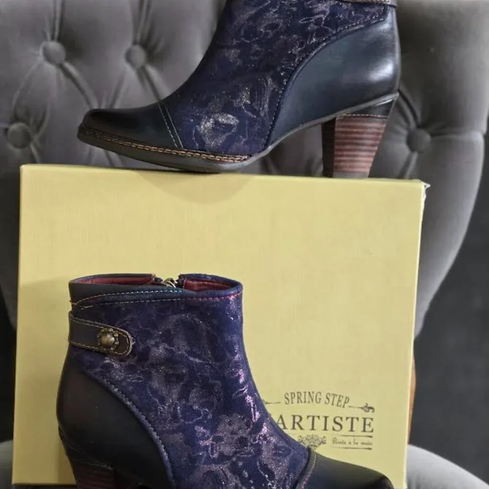 L'Artiste SoCute Bootie Navy Size 38 (US 7.5/8) - Picture 2 of 5